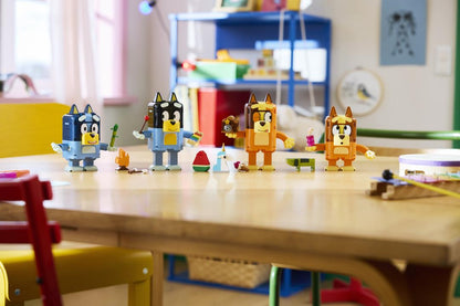 11217 | LEGO® Bluey Brick-Built Bluey Family