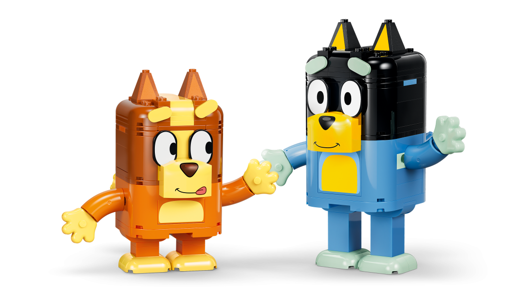 11217 | LEGO® Bluey Brick-Built Bluey Family