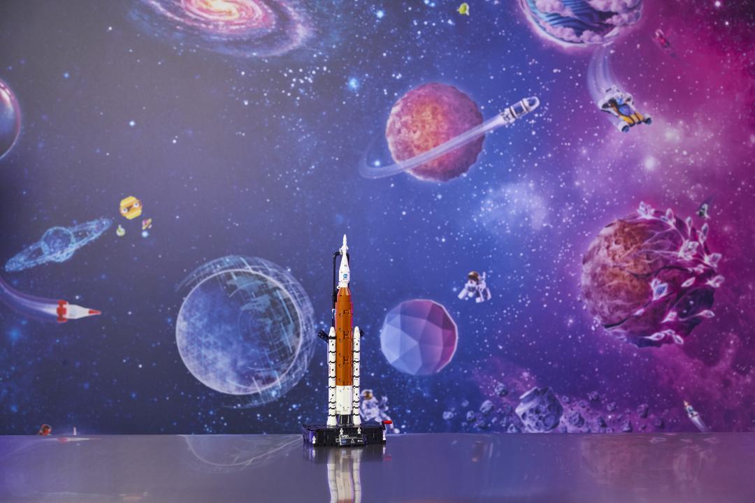 42221 | LEGO® Technic NASA Artemis Space Launch System Rocket