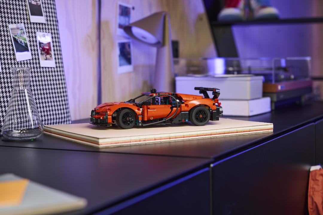42222 | LEGO® Technic Bugatti Chiron Pur Sport Hypercar