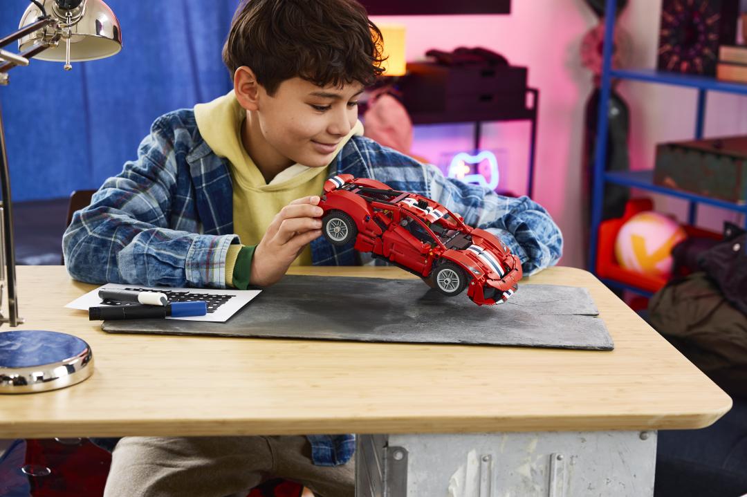 42235 | LEGO® Technic Ferrari 488 PISTA Car