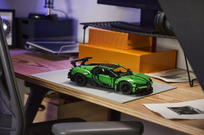 42241 | LEGO® Technic Green Bugatti Chiron Pur Sport Hypercar