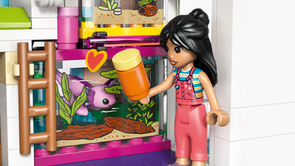42687 | LEGO® Friends Liann's Family House