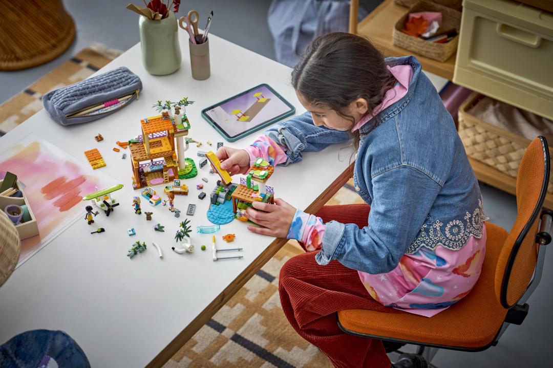 42701 | LEGO® Friends Koala Habitat & Care Center