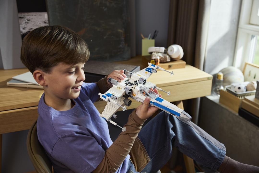 75460 | LEGO® Star Wars™ New Republic X-Wing Starfighter™