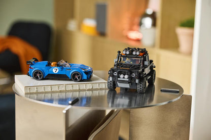 77264 | LEGO® Speed Champions Jaguar Project 7 & Land Rover Defender