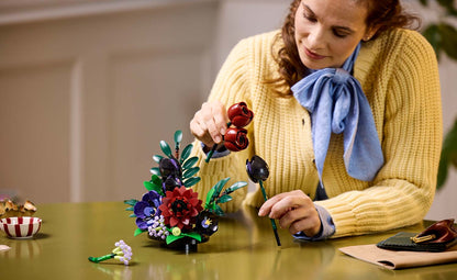 11513 | LEGO® Botanicals Dark Flower Arrangement