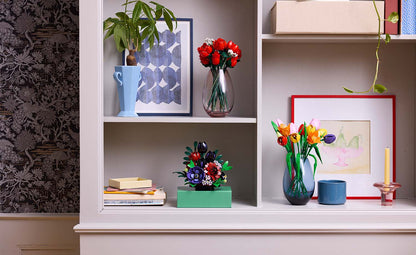 11513 | LEGO® Botanicals Dark Flower Arrangement