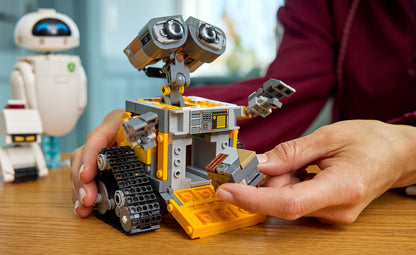 43279 | LEGO® Disney™ WALL-E and EVE