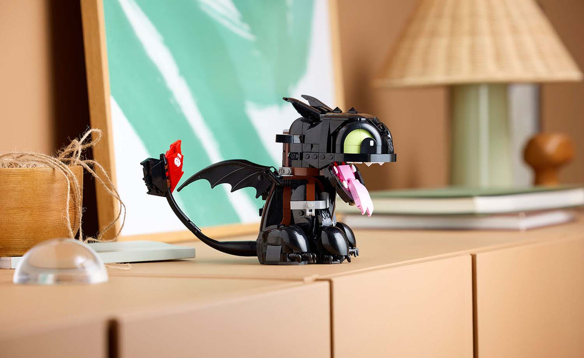 10375 | LEGO® ICONS™ How to Train Your Dragon: Toothless