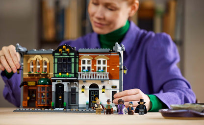 10351 | LEGO® ICONS™ Sherlock Holmes: Book Nook