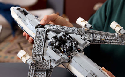 10360 | LEGO® ICONS™ Shuttle Carrier Aircraft