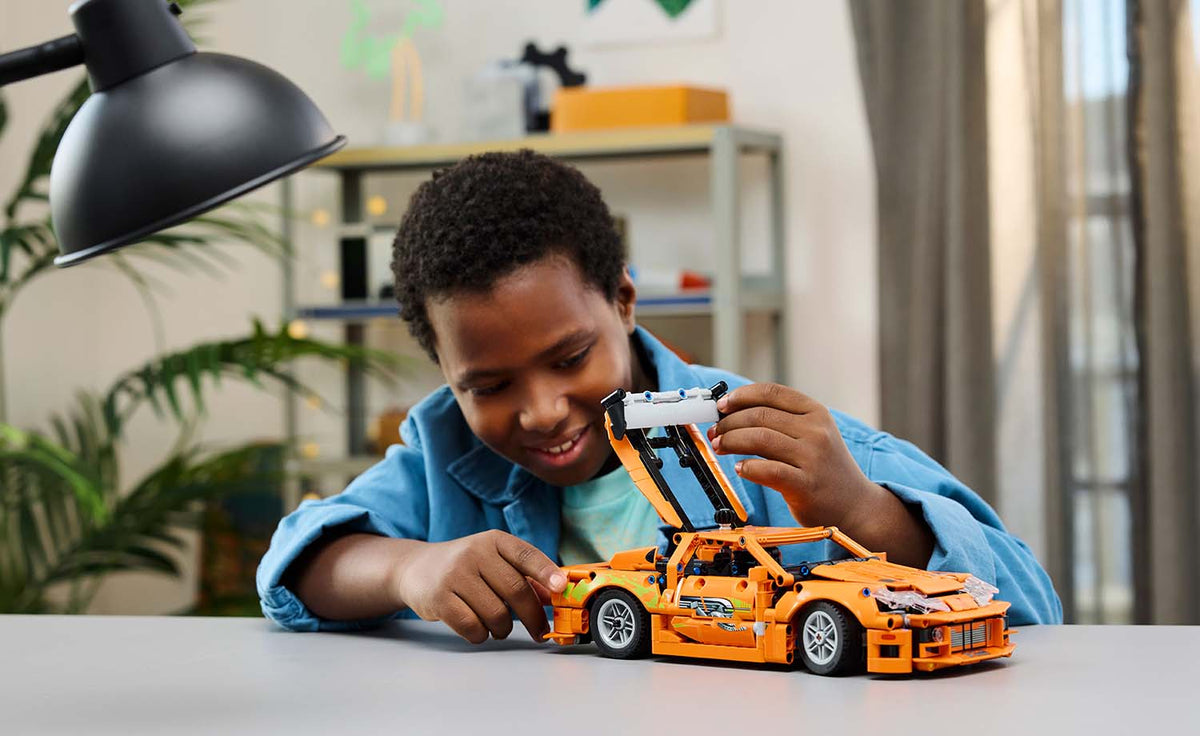 42204 | LEGO® Technic Fast and Furious Toyota Supra MK4