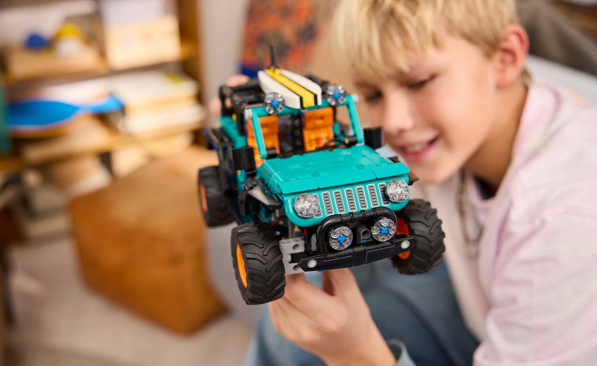42227 | LEGO® Technic Jeep® Wrangler Rubicon SUV