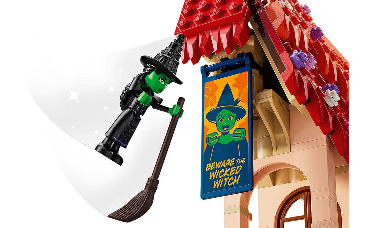 75690 | LEGO® Wicked Glinda & Elphaba Visit Munchkinland